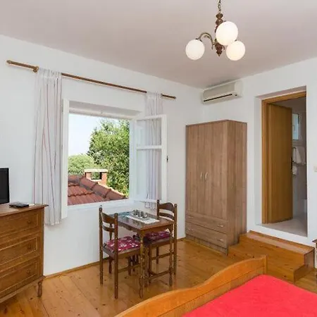 Miskovic - Duplex One Bedroom With Balcony And Sea View West Donje Celo